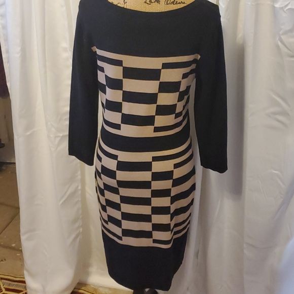 Sweater dress length 40 pit to pit 36 - Picture 5 of 11